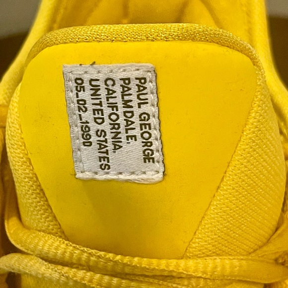 Nike Yellow and Black Paul George Sneakers with Modern Design - Picture 3 of 10